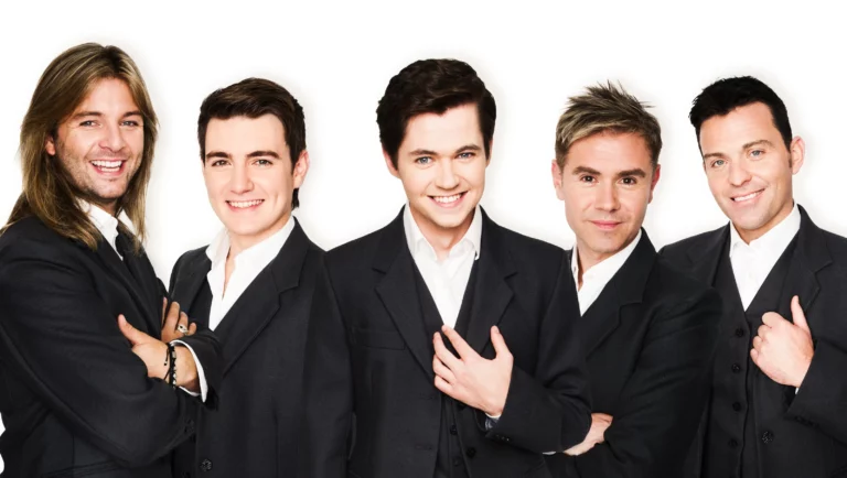 What happened to the original Celtic Thunder Singers